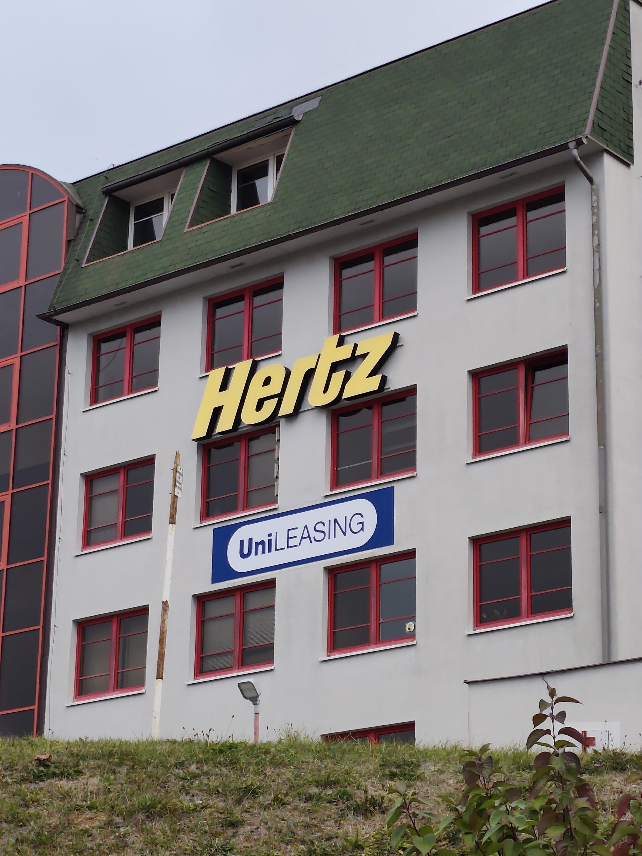 Autopůjčovna Hertz s.r.o. foto 1