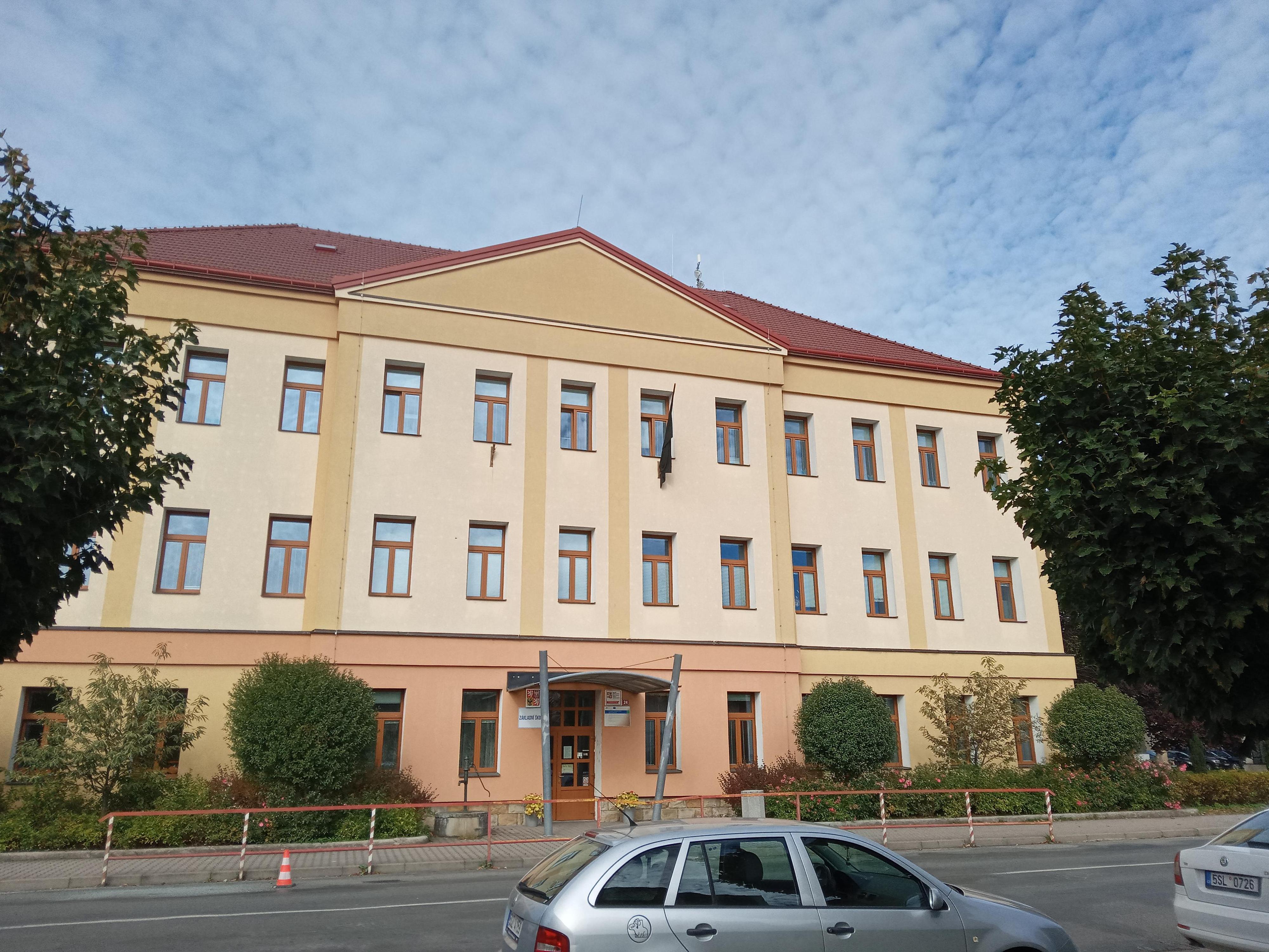 Základní škola Městec Králové foto 5