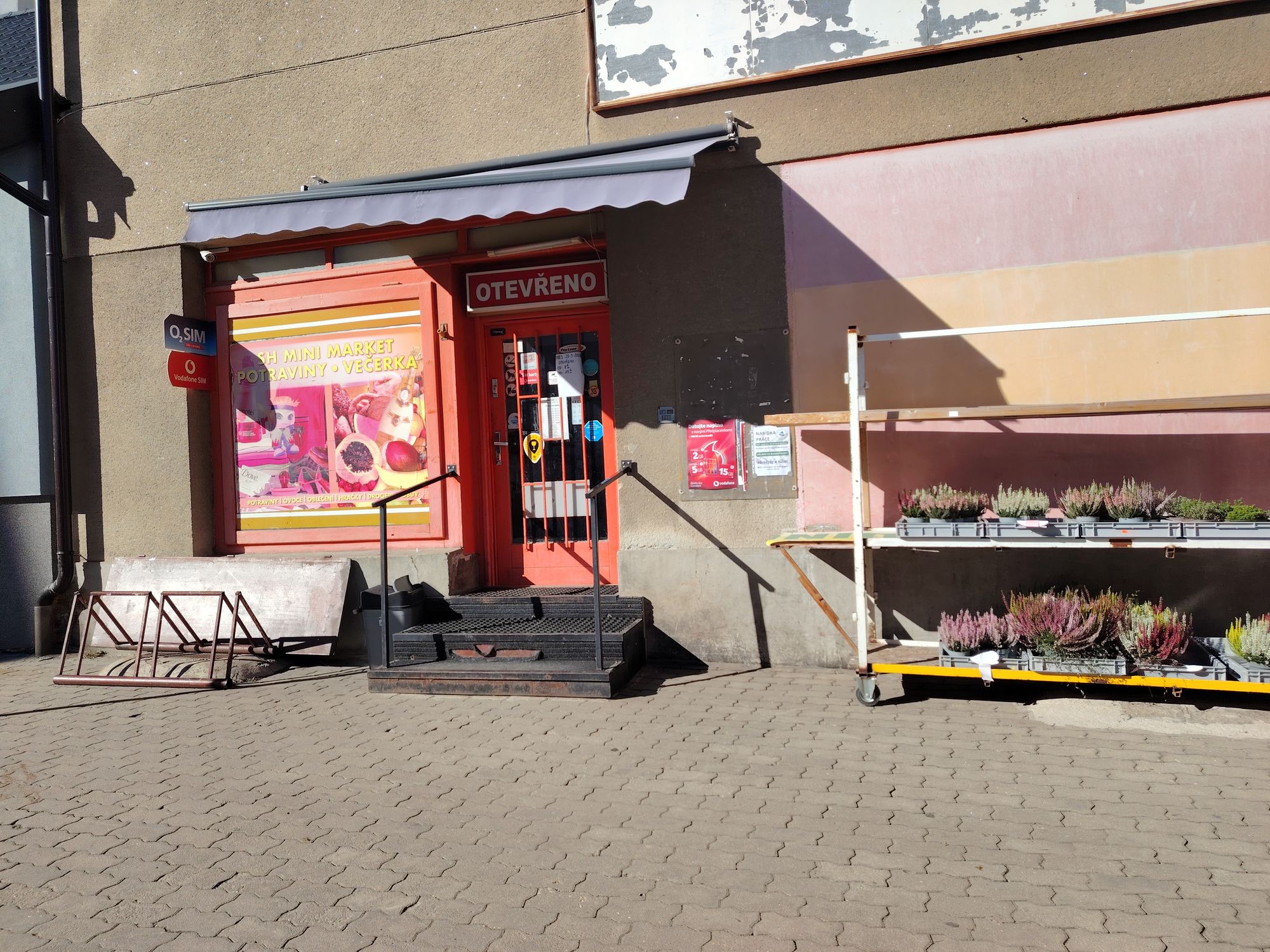 SH mini market
