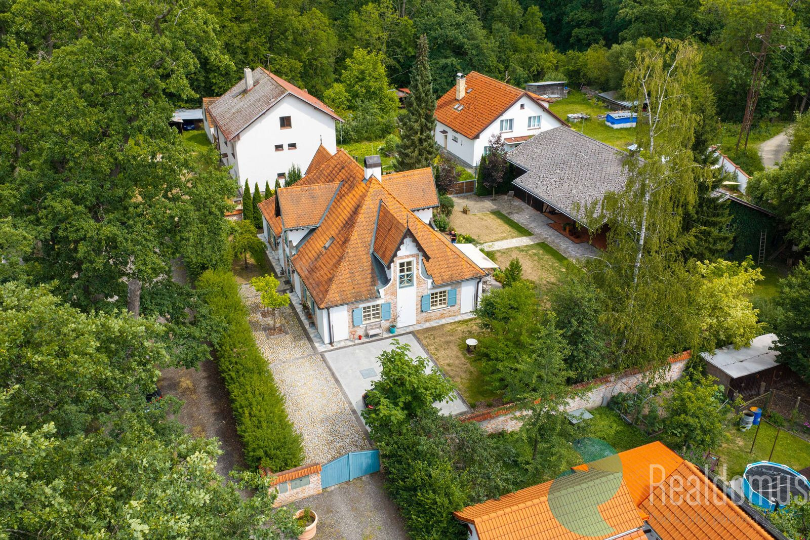 Atypický rodinný dům, Hluboká nad Vltavou