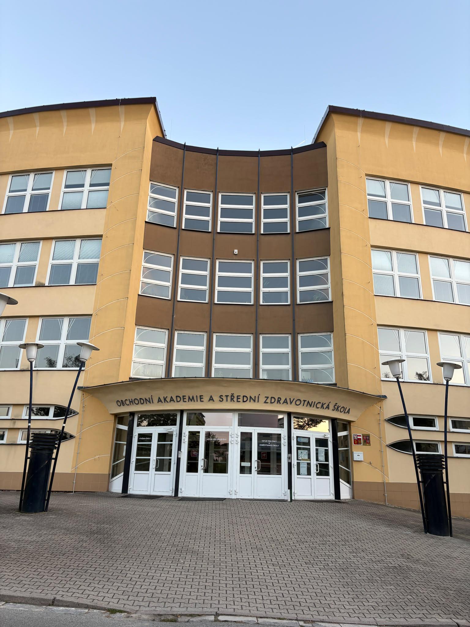 Obchodní akademie a Střední zdravotnická škola Blansko foto 2