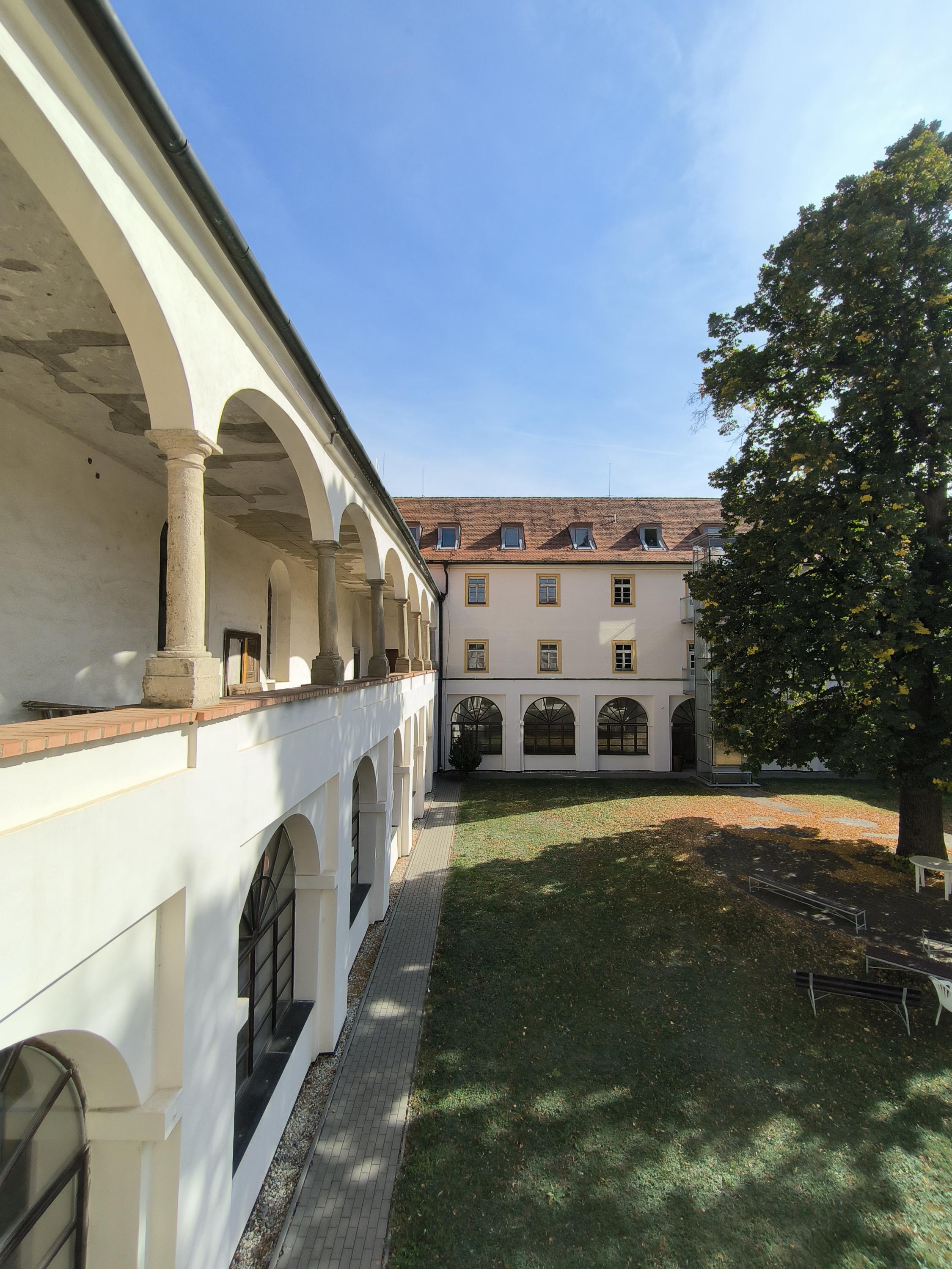Střední odborná škola Mikulov foto 1