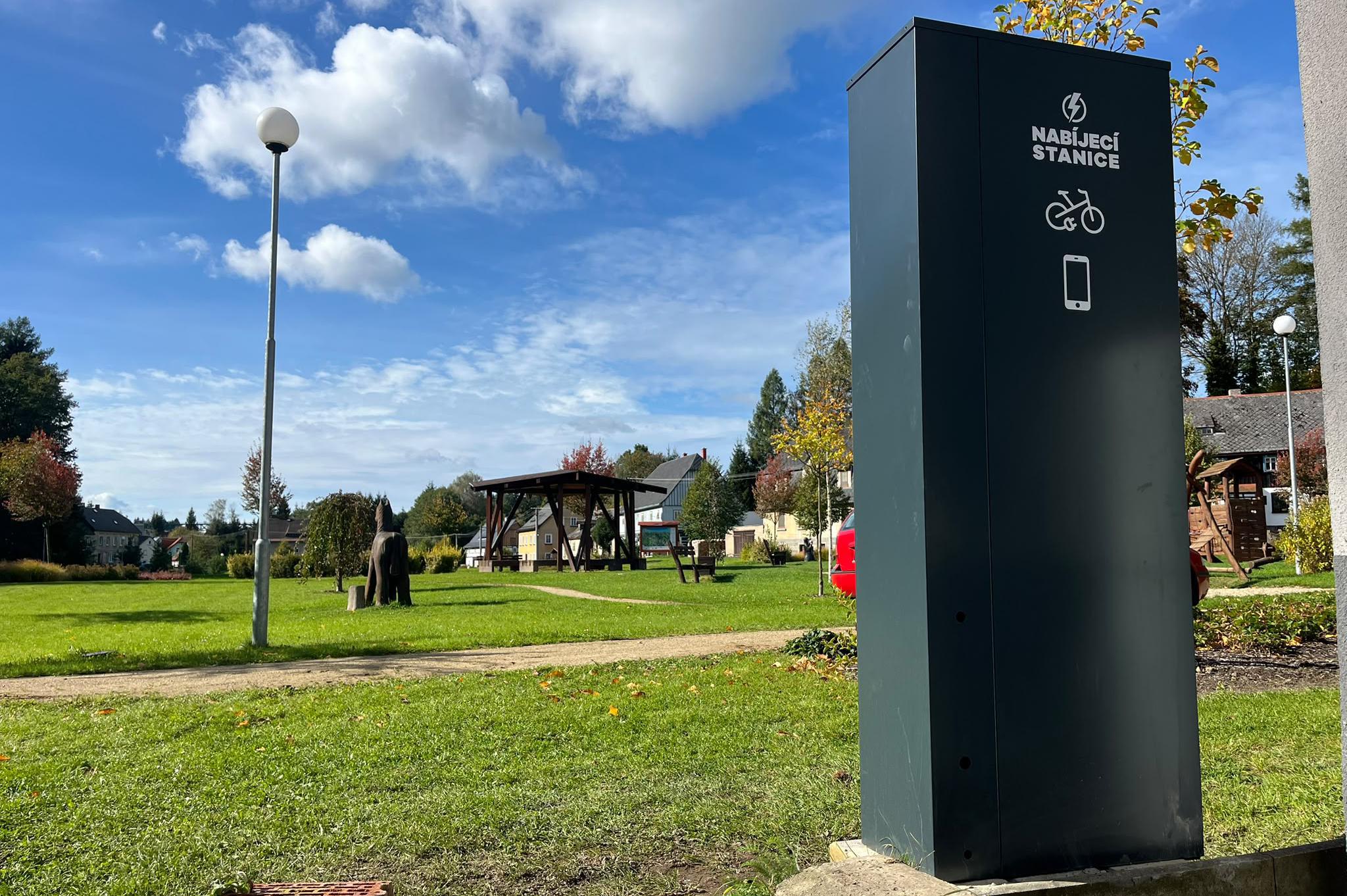 Nabíjecí stanice pro elektrokola a mobilní zařízení - Etron Czech s.r.o.