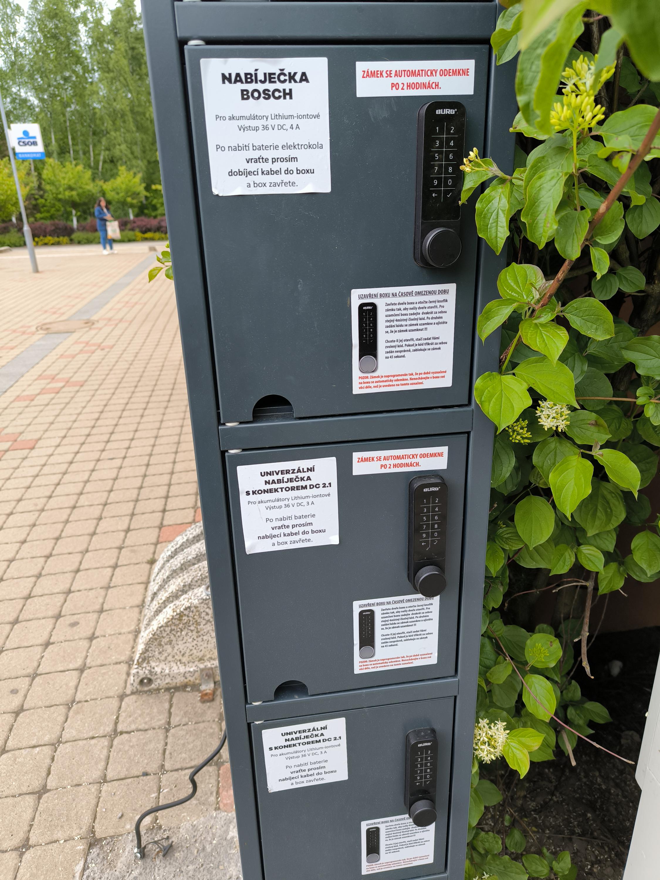 Nabíjecí stanice pro elektrokola a mobilní zařízení - Etron Czech s.r.o. foto 2