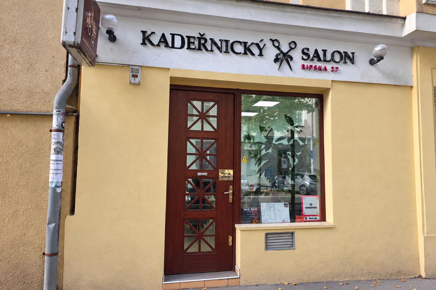 NailBar