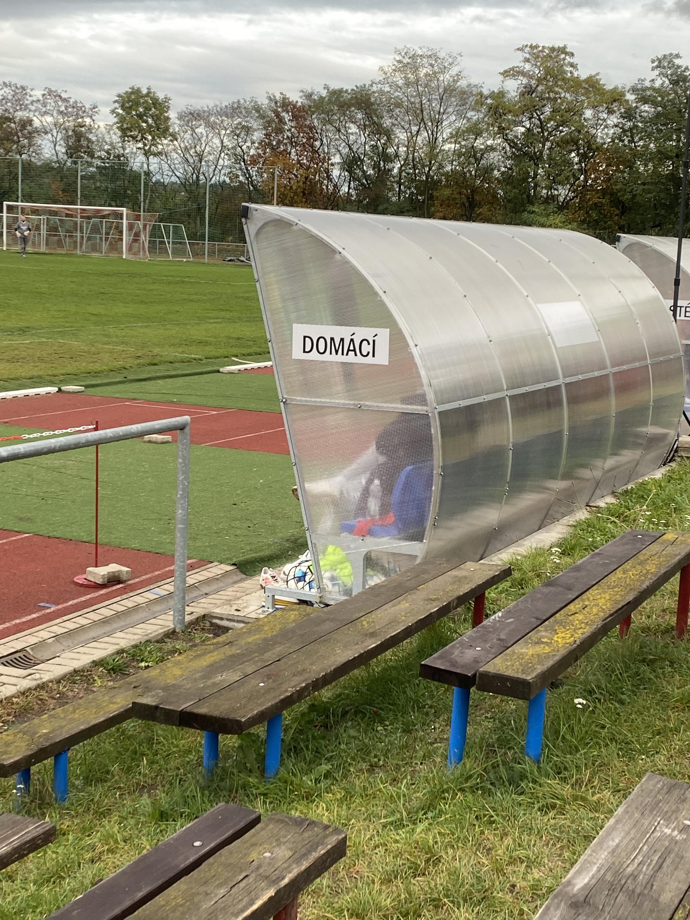 Fotbalové hřiště SK Roztoky foto 3