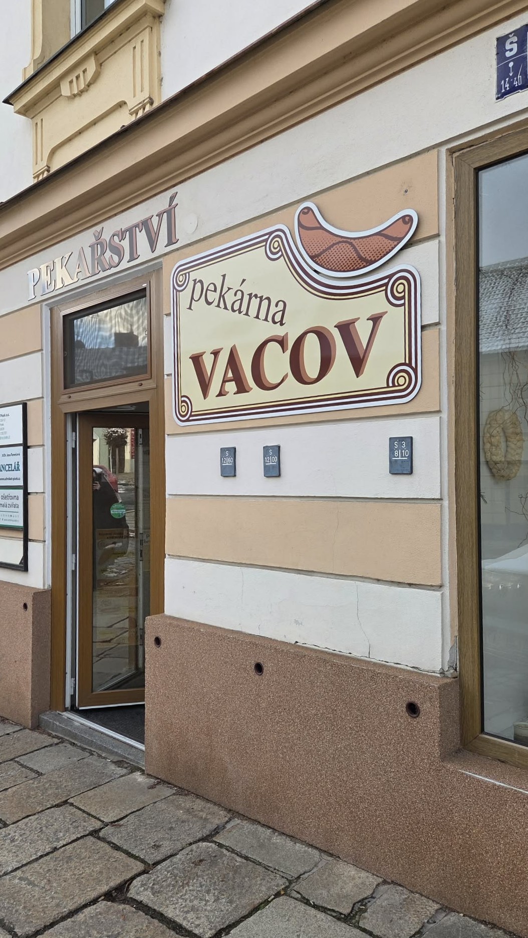 Prodejna pečiva Žižkova - Pekárna Vacov foto 2