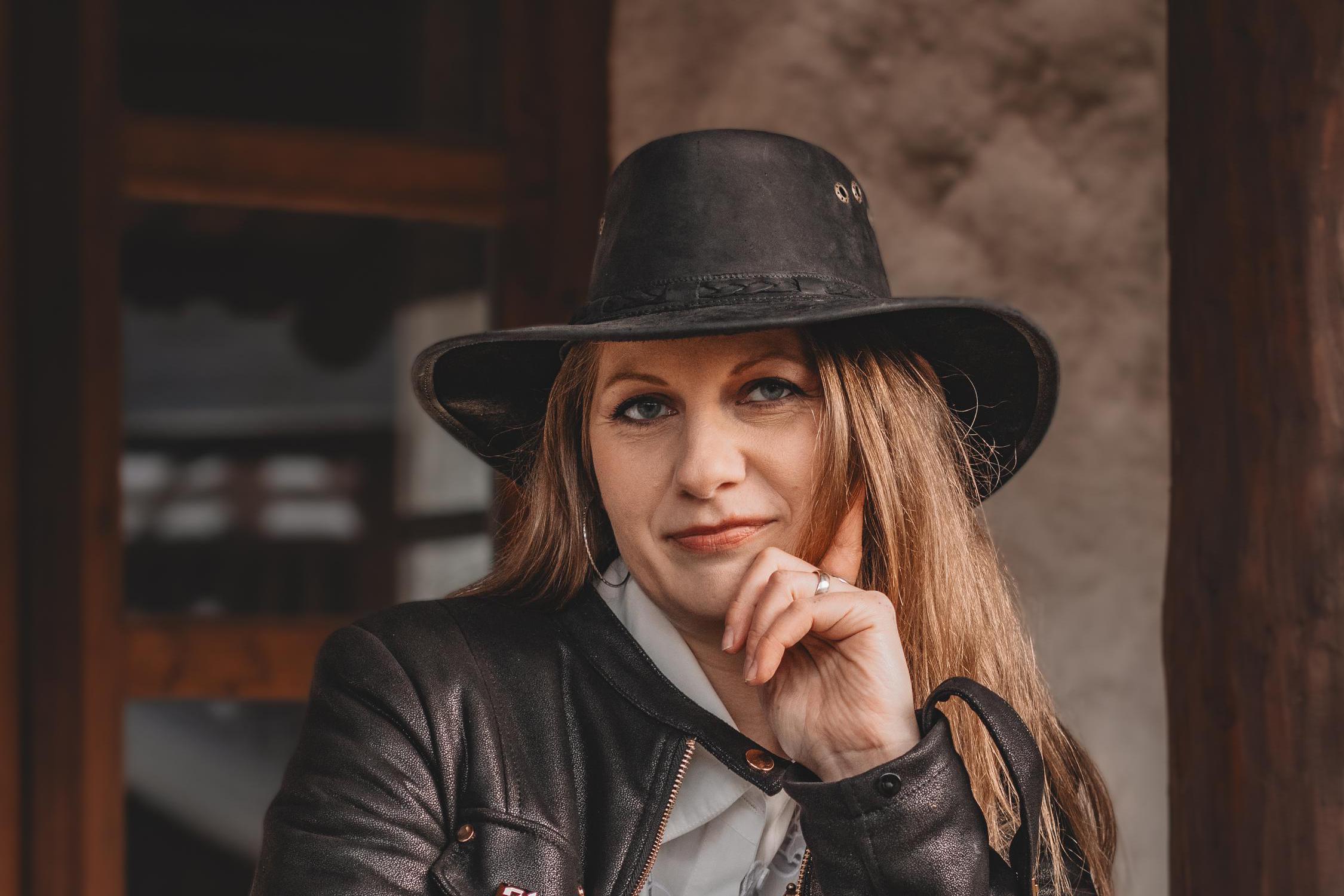 Mirka Valašíková - realitní makléřka, odhadce nemovitostí