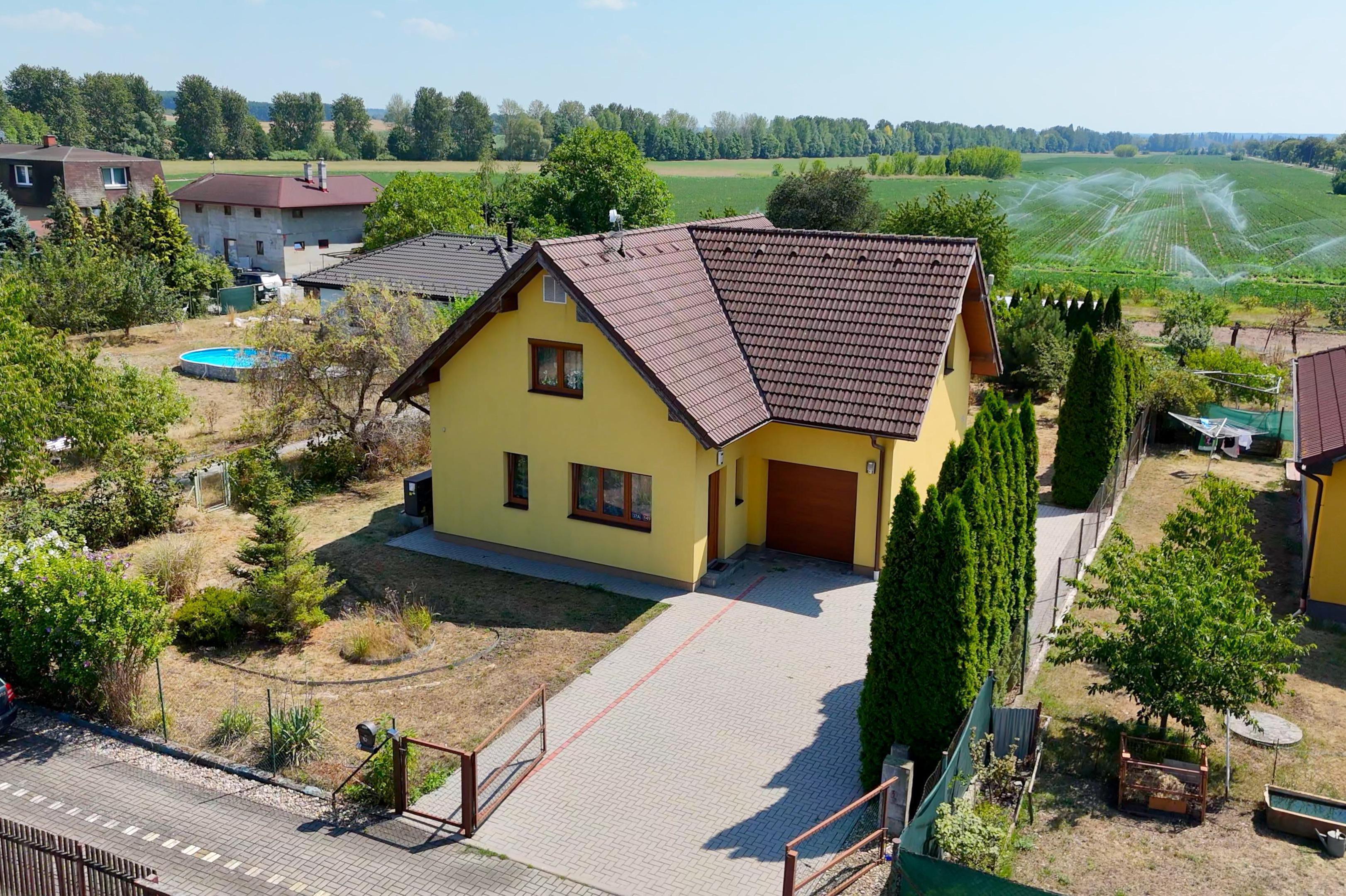 Rodinný dům 5+1,garáž 175m2, Hradec Králové-Rusek