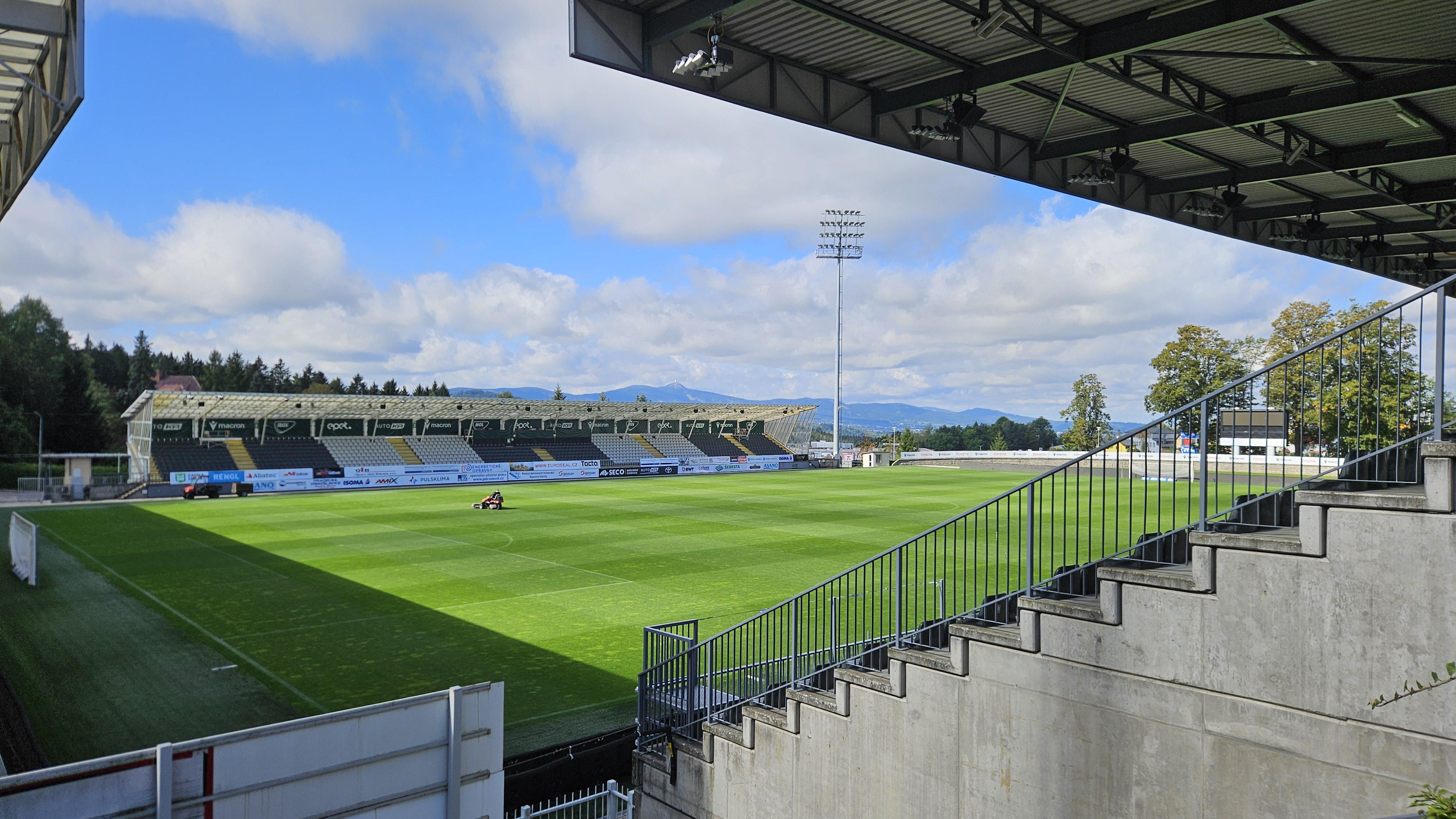 Fotbalový stadion Střelnice foto 2