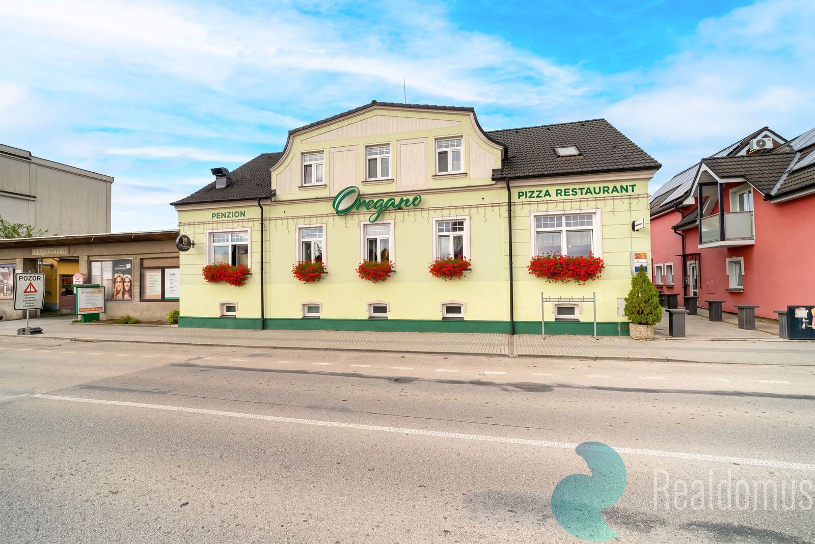 Prodej, restaurace s penzionem Oregano, Třeboň