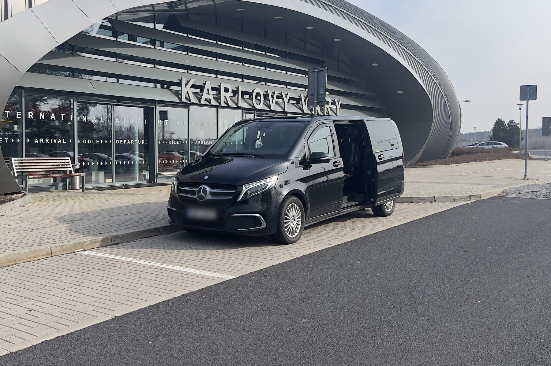 Prague Sedan & Minivan Transfers