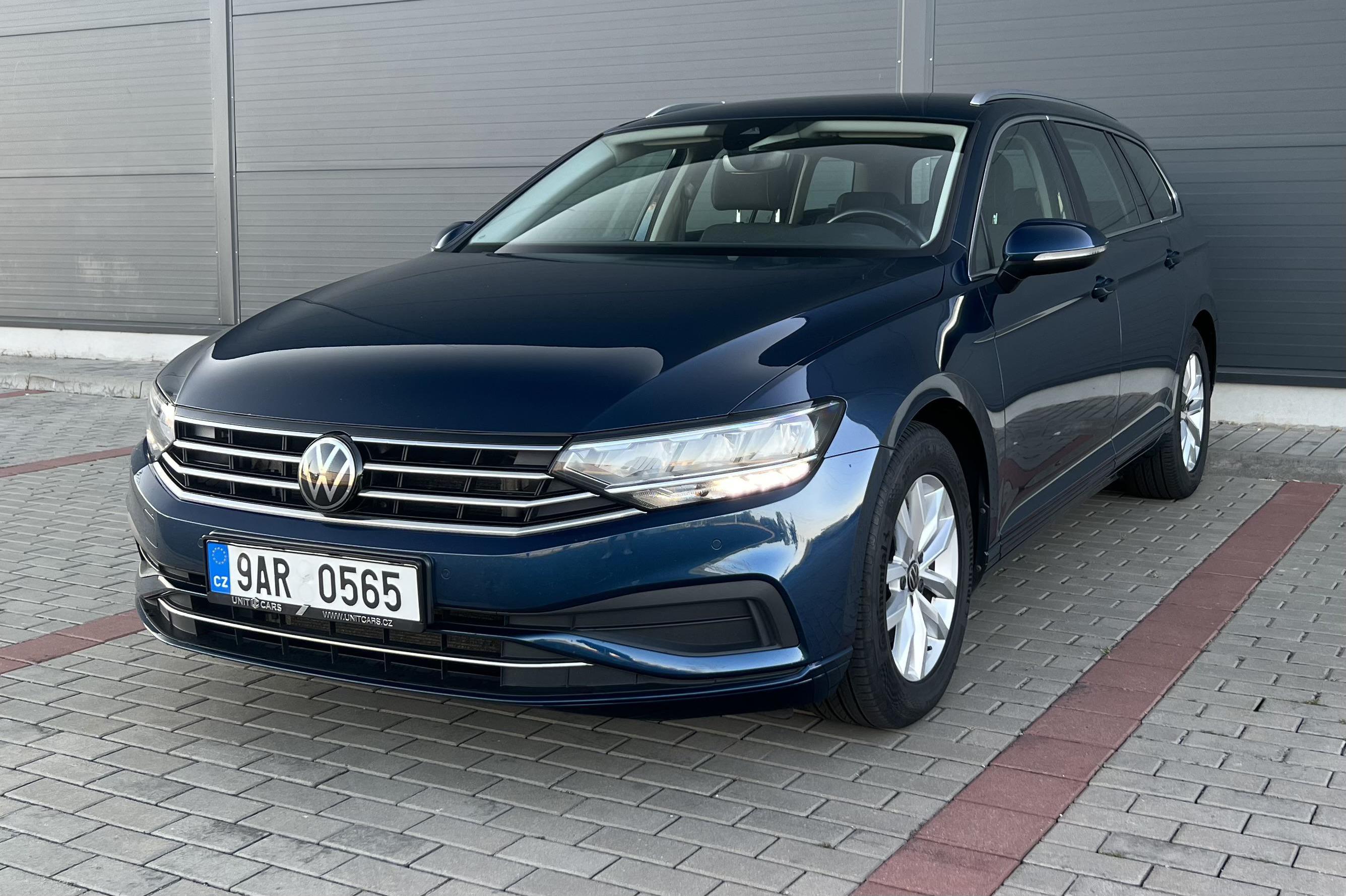 Volkswagen Passat, 2.0 TDI DSG, 110kw, 2x pneu,