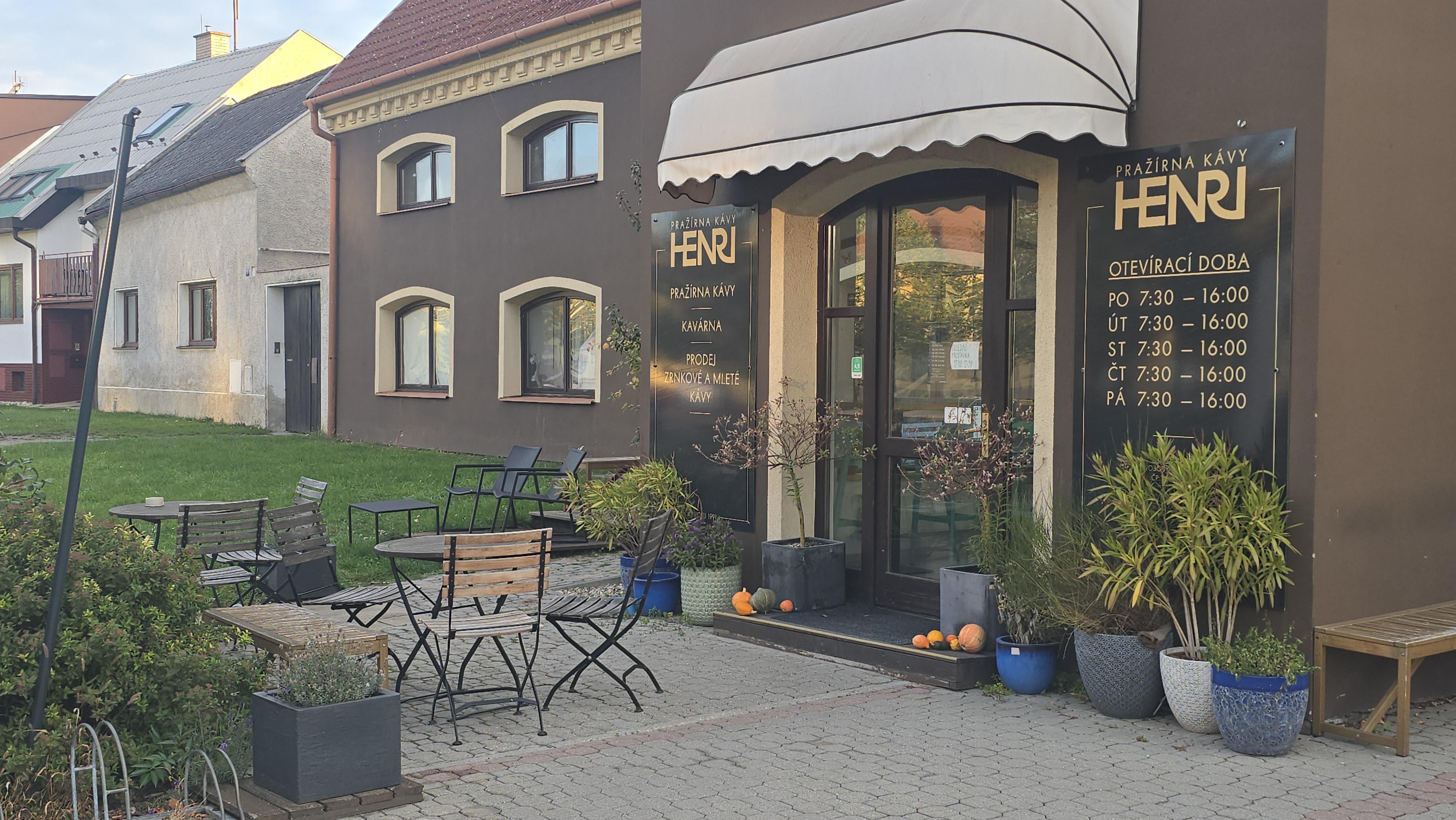 HENRI CAFE