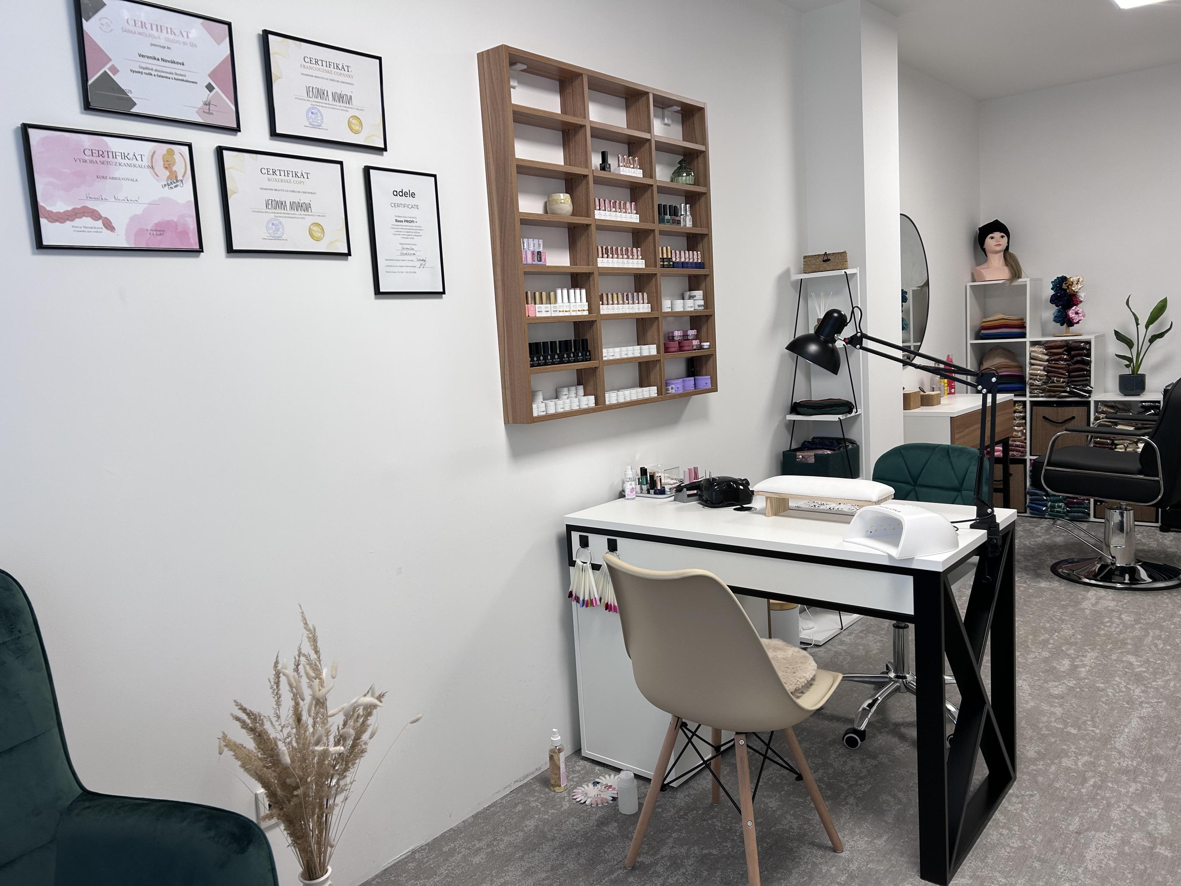 Creative salon by Berryse