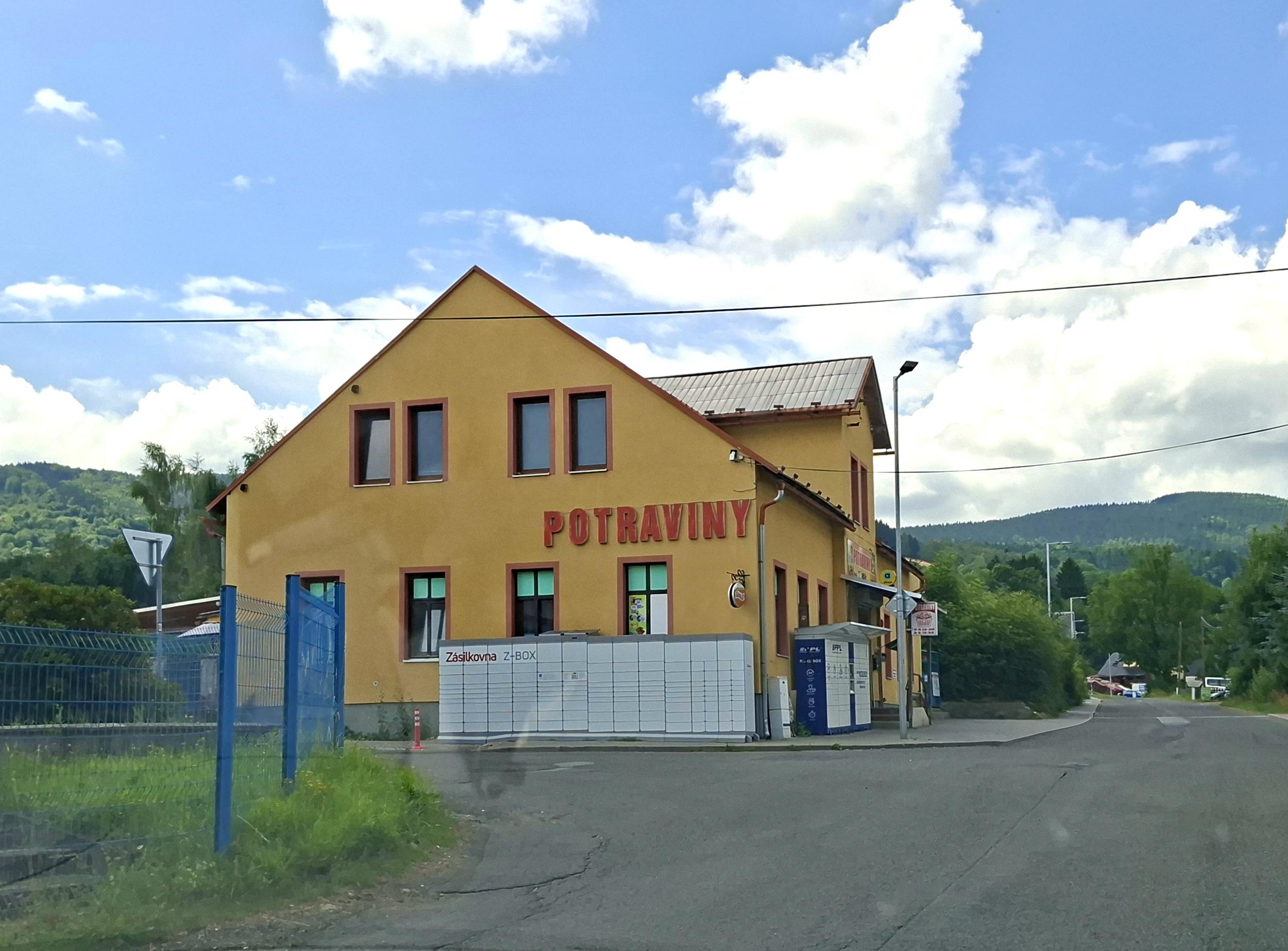 Prodejna se smíšeným zbožím foto 3