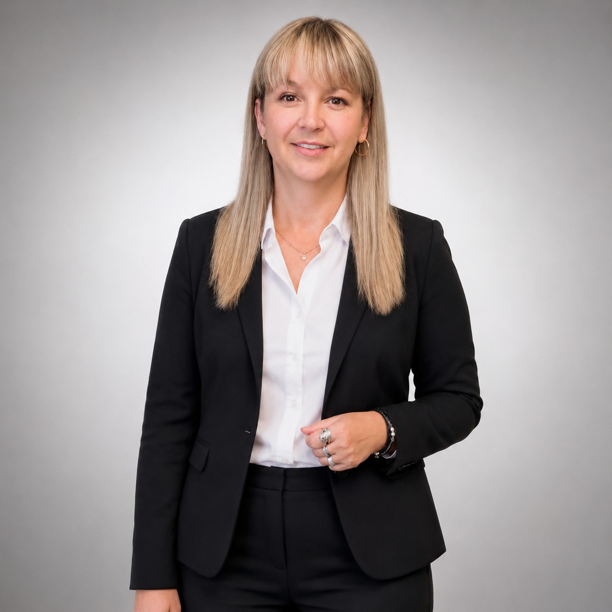 Hanka Pospíšilová - realitní makléř M&M reality foto 2