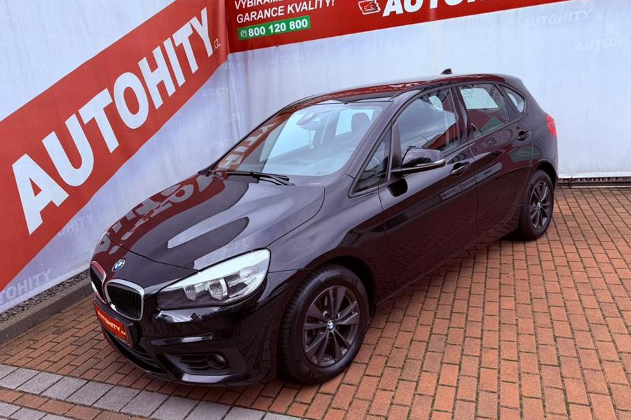 ŘÍJEN V AUTOHITECH: BMW 218i Aut. Active Tourer