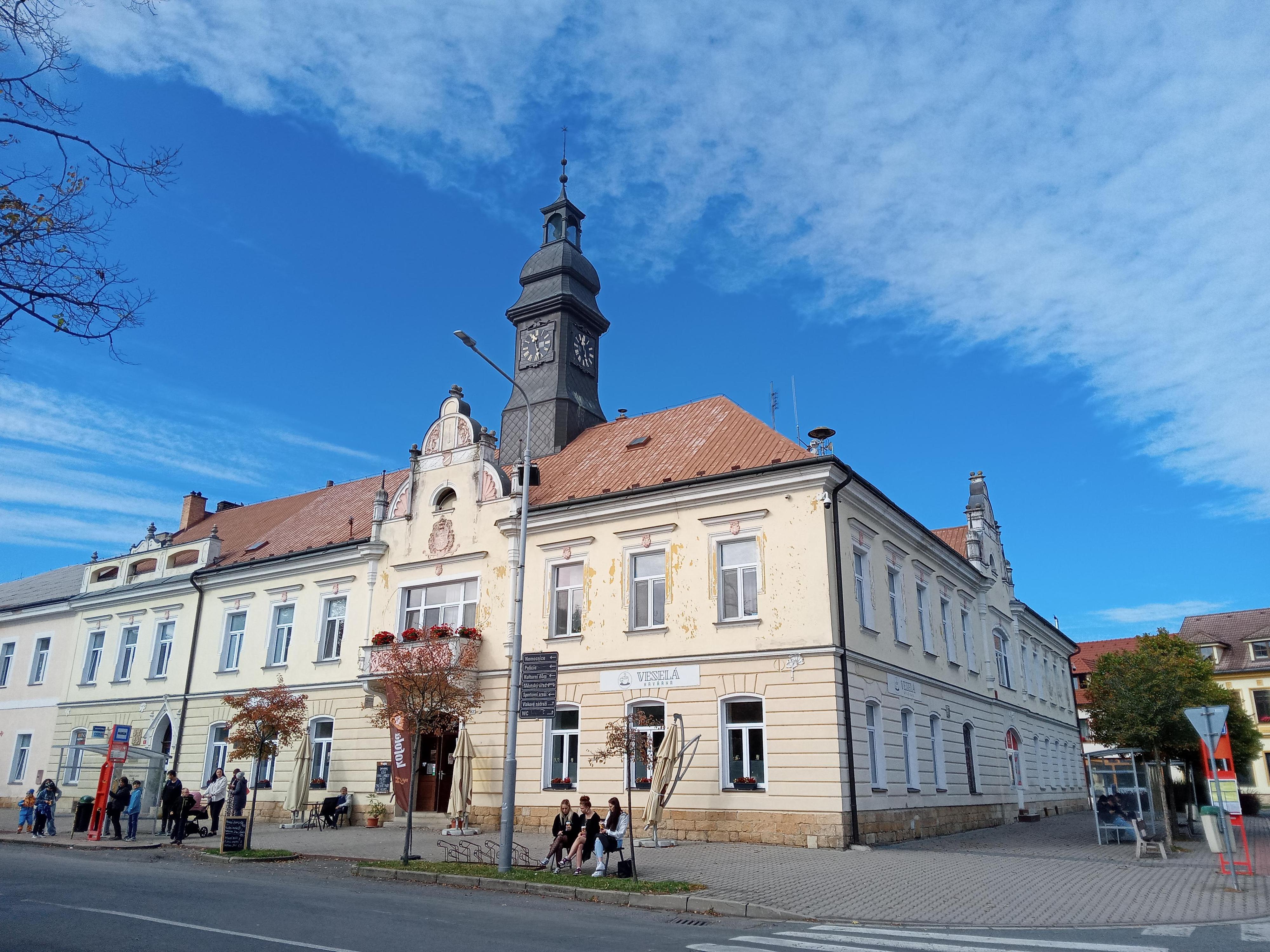 Městec Králové - městský úřad foto 3