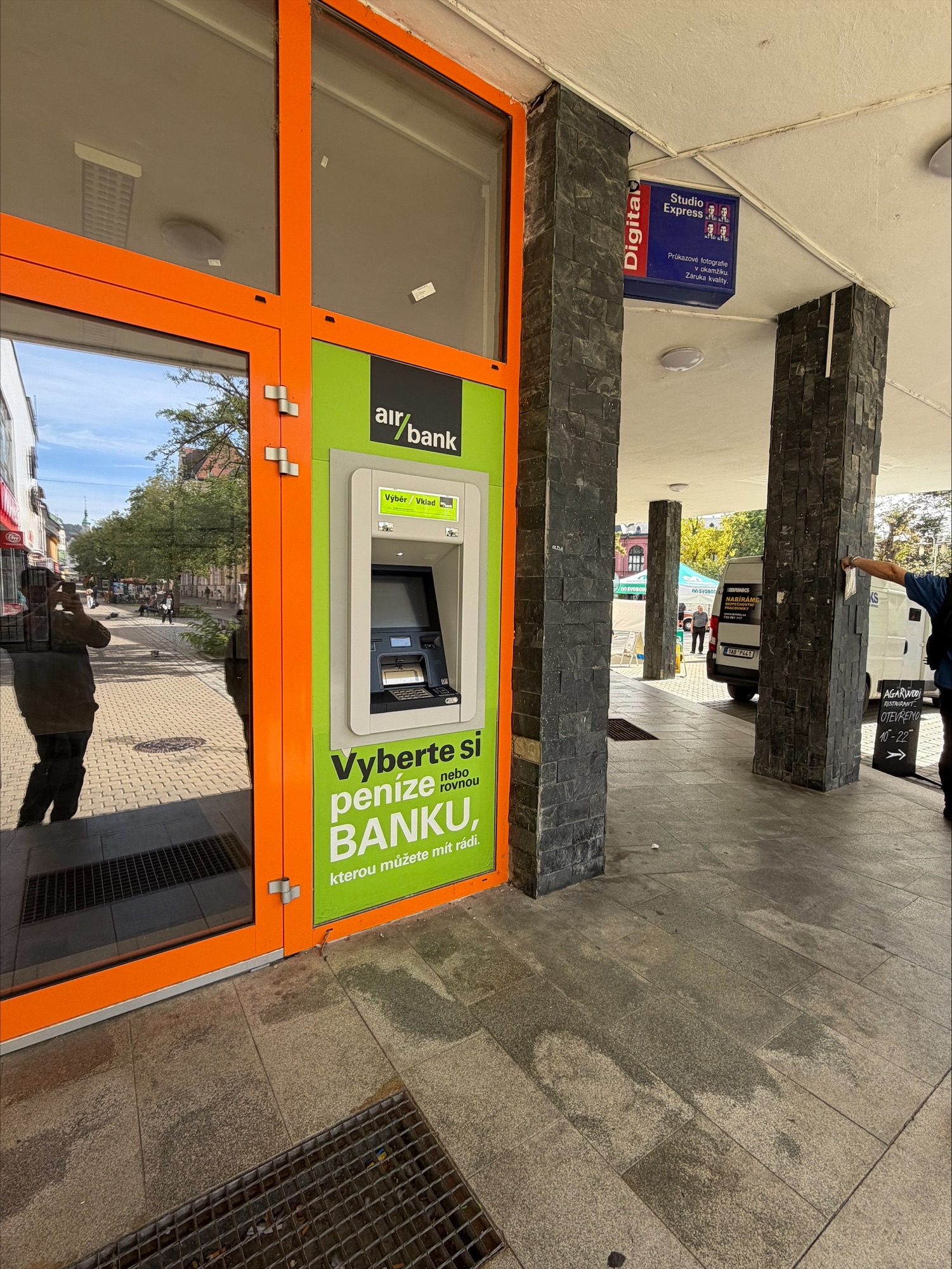 Bankomat Air Bank foto 2