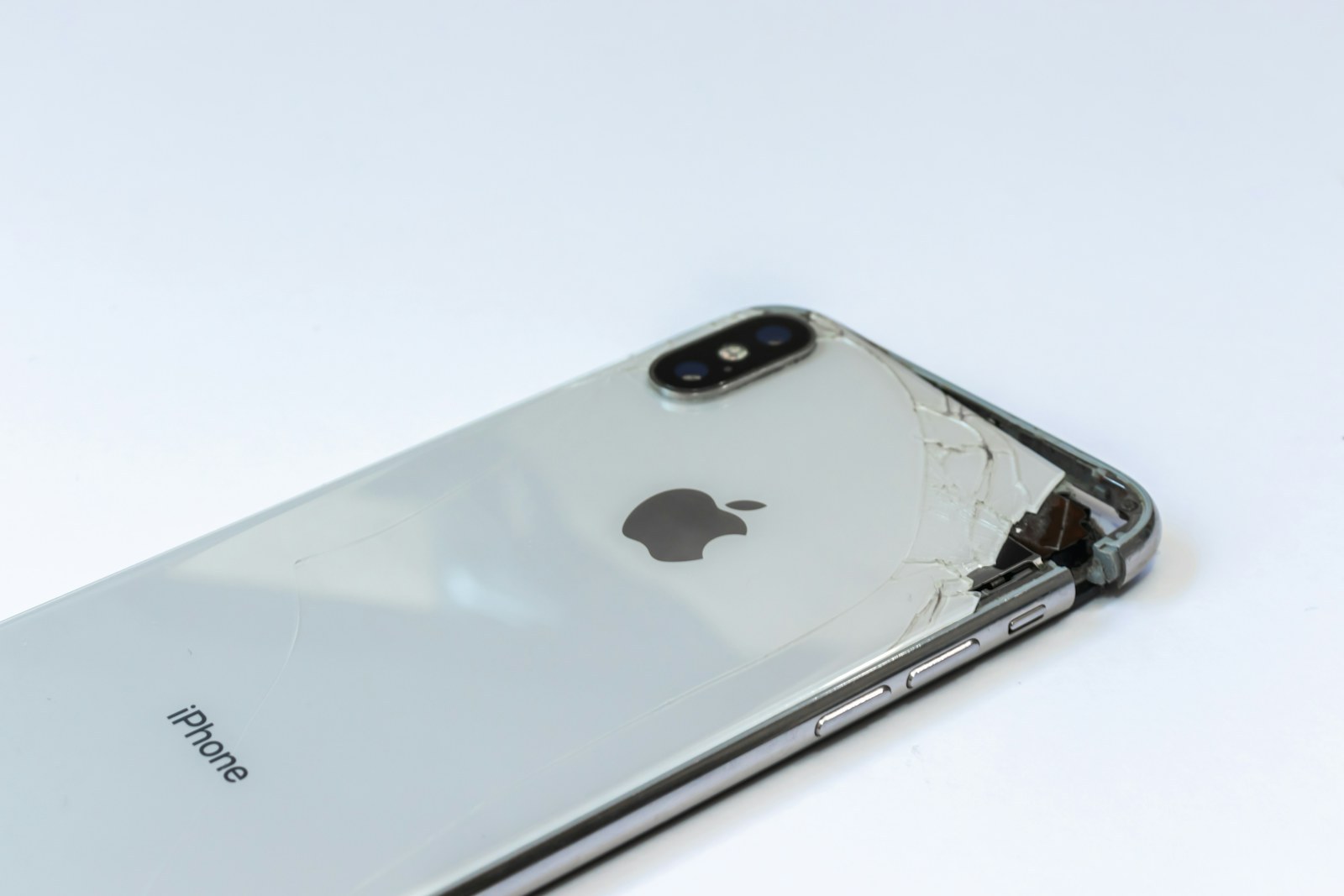 Výměna zadního skla iPhone se zárukou 24 měsíců
