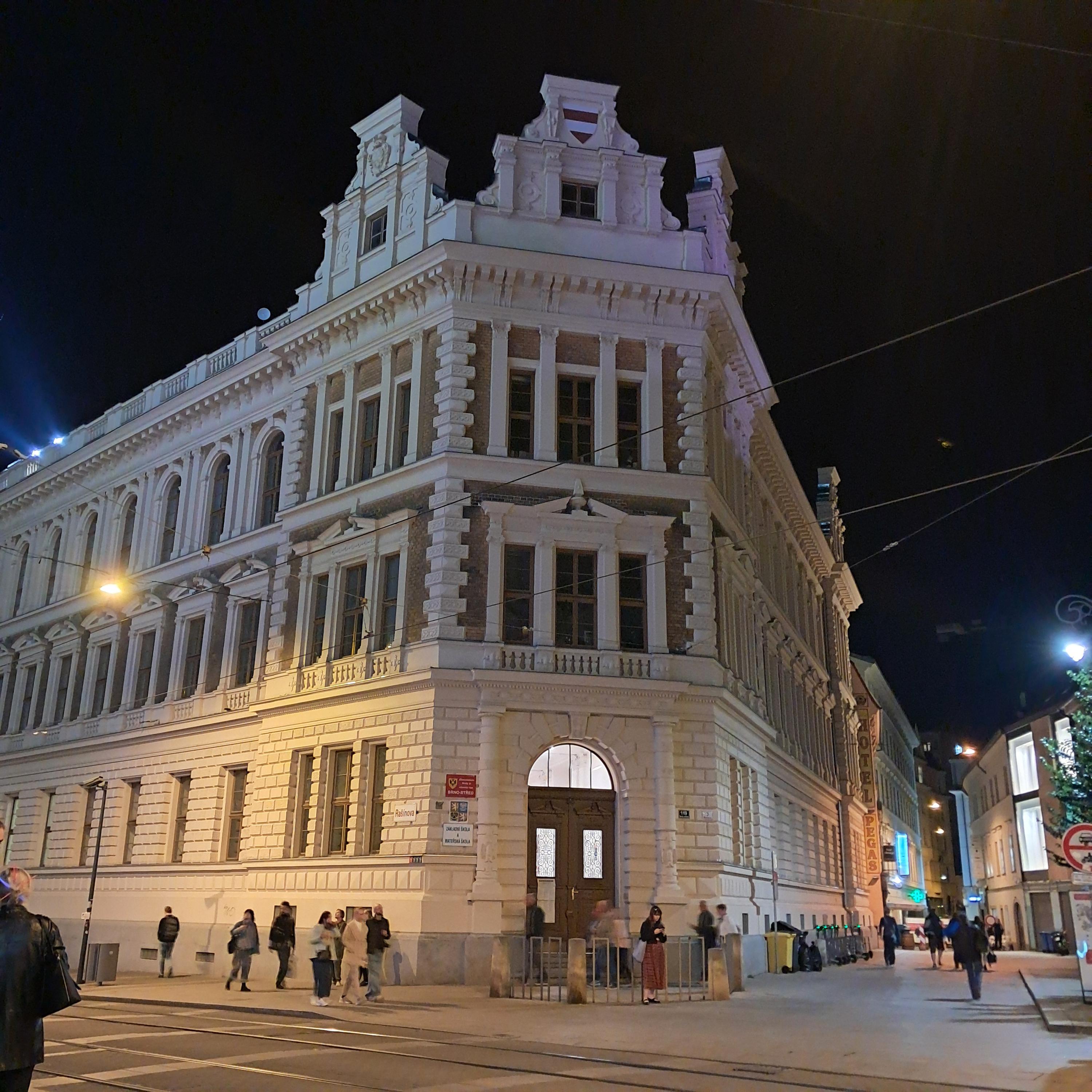 ZŠ a MŠ Brno, Rašínova foto 3