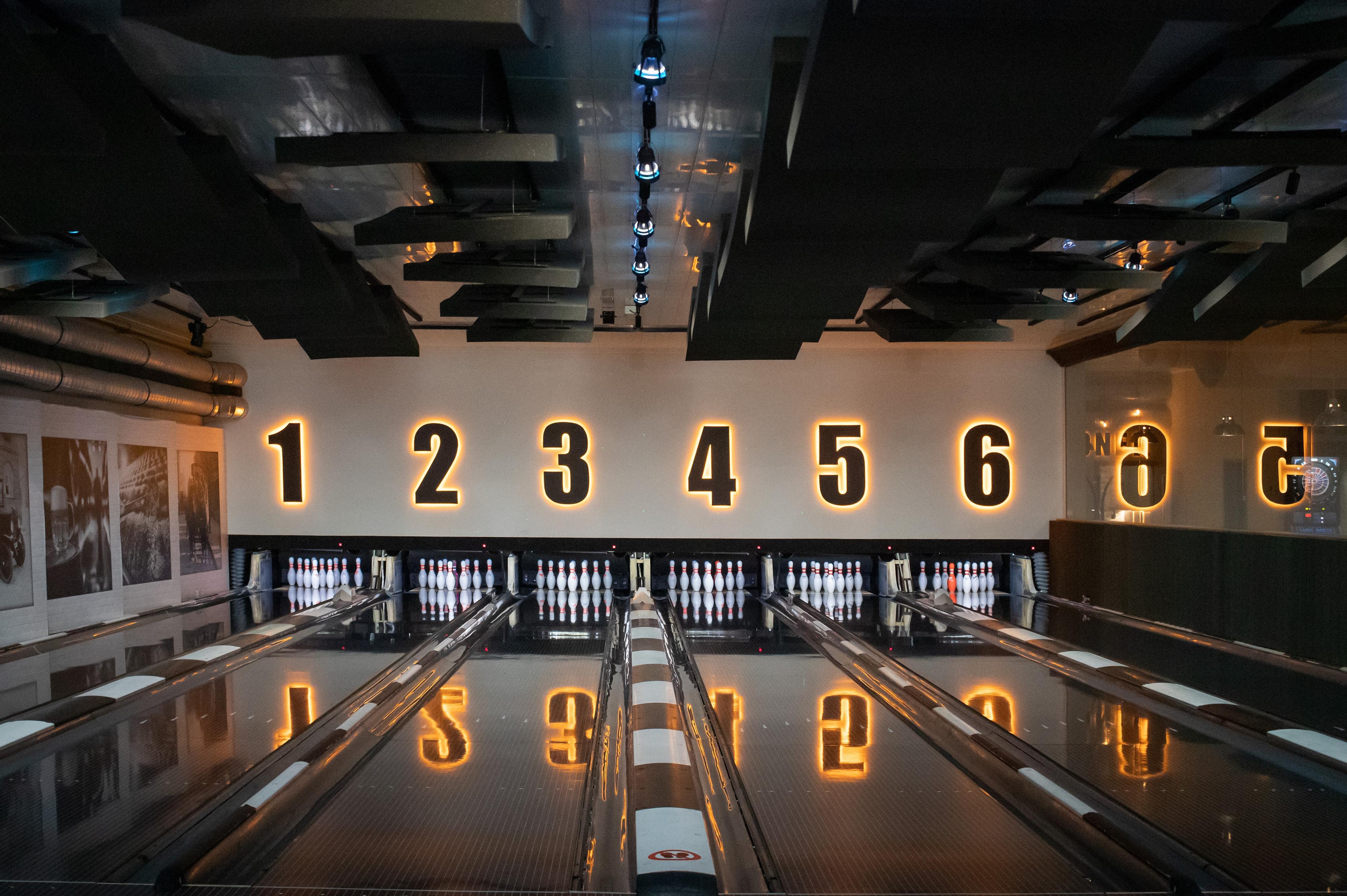 Bowling Smíchov & Garage Billiards