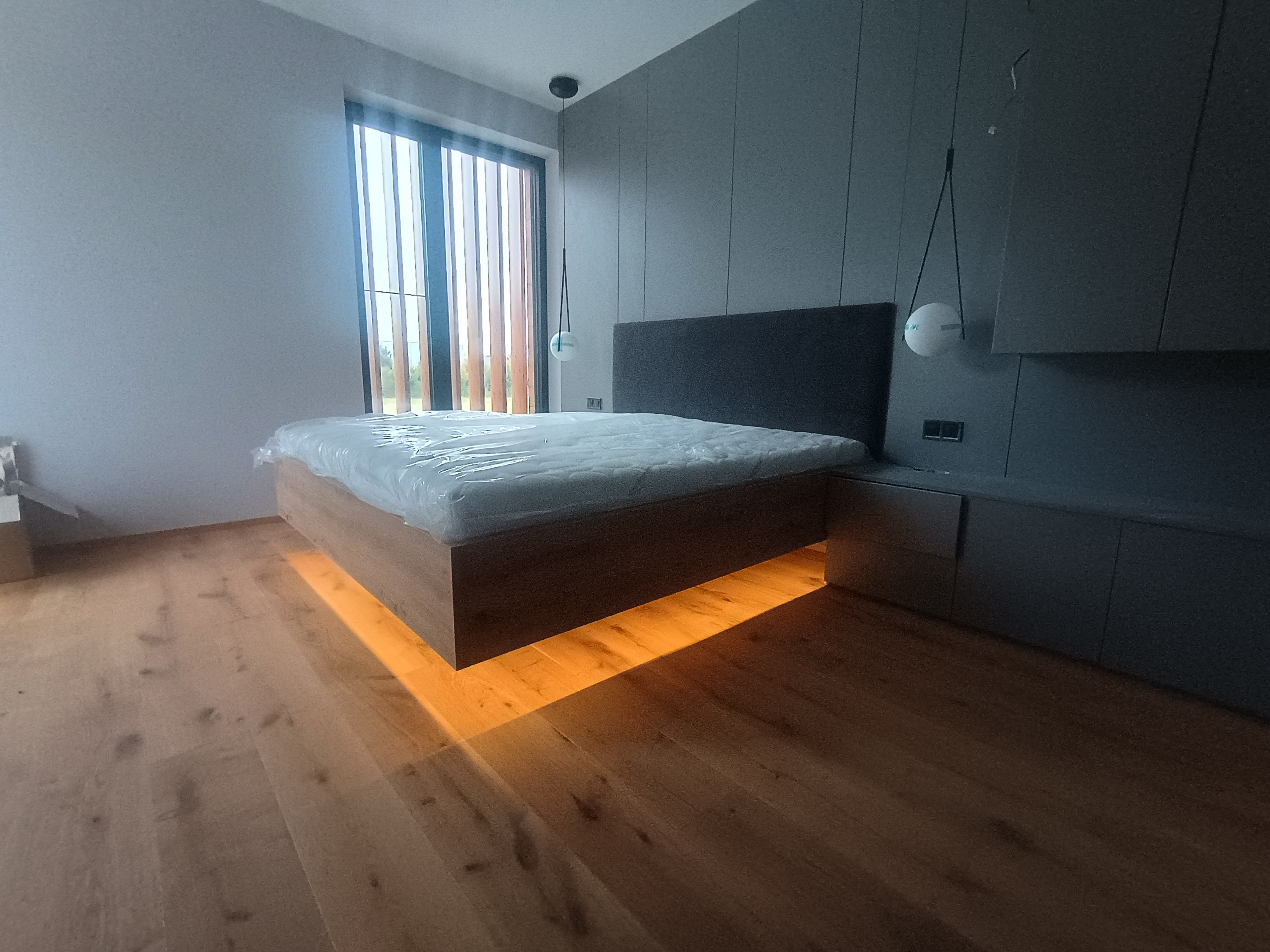 postele LEVITO foto 3