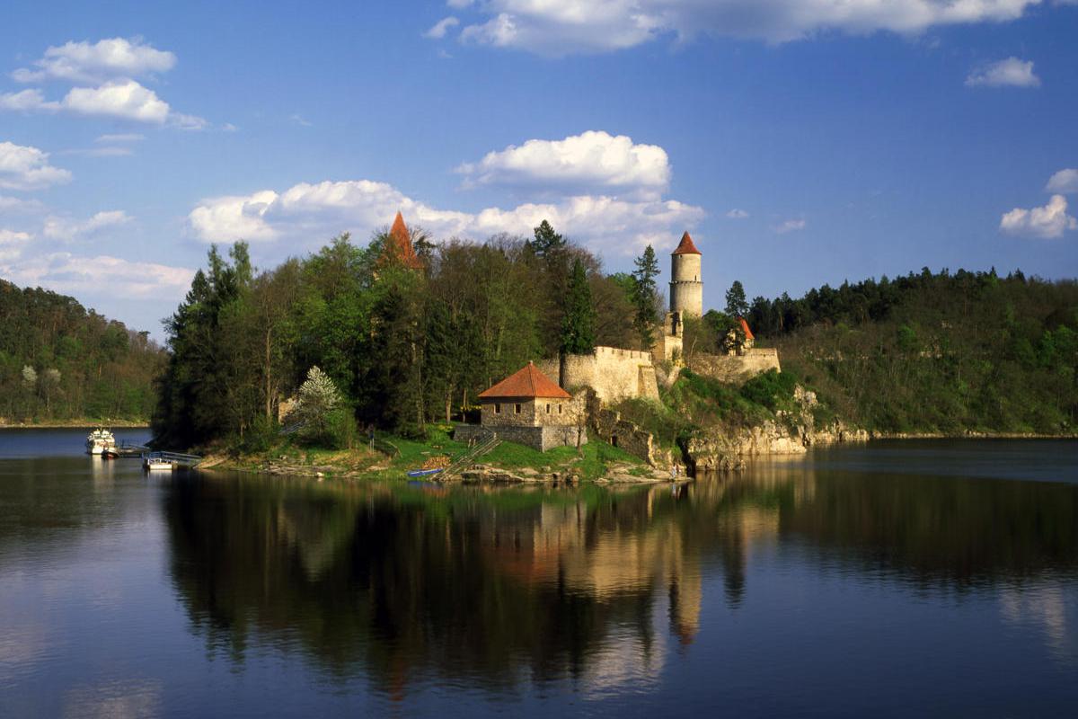 Hrad Zvíkov, klášter Milevsko