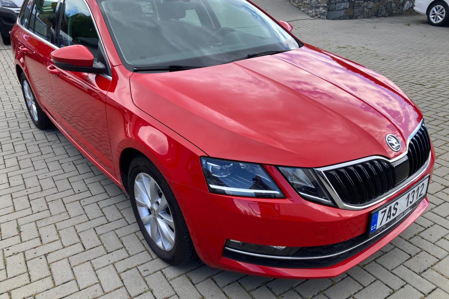 Škoda Octavia 1.6TDI 85kW STYLE NEHAVAROVANÉ