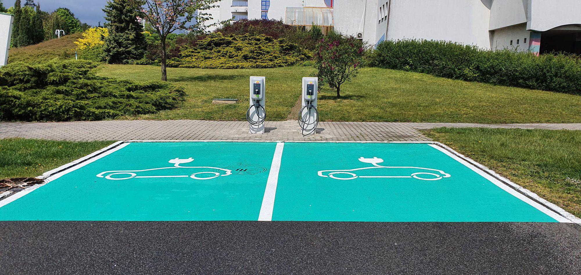 Nabíjecí stanice pro elektromobily foto 2