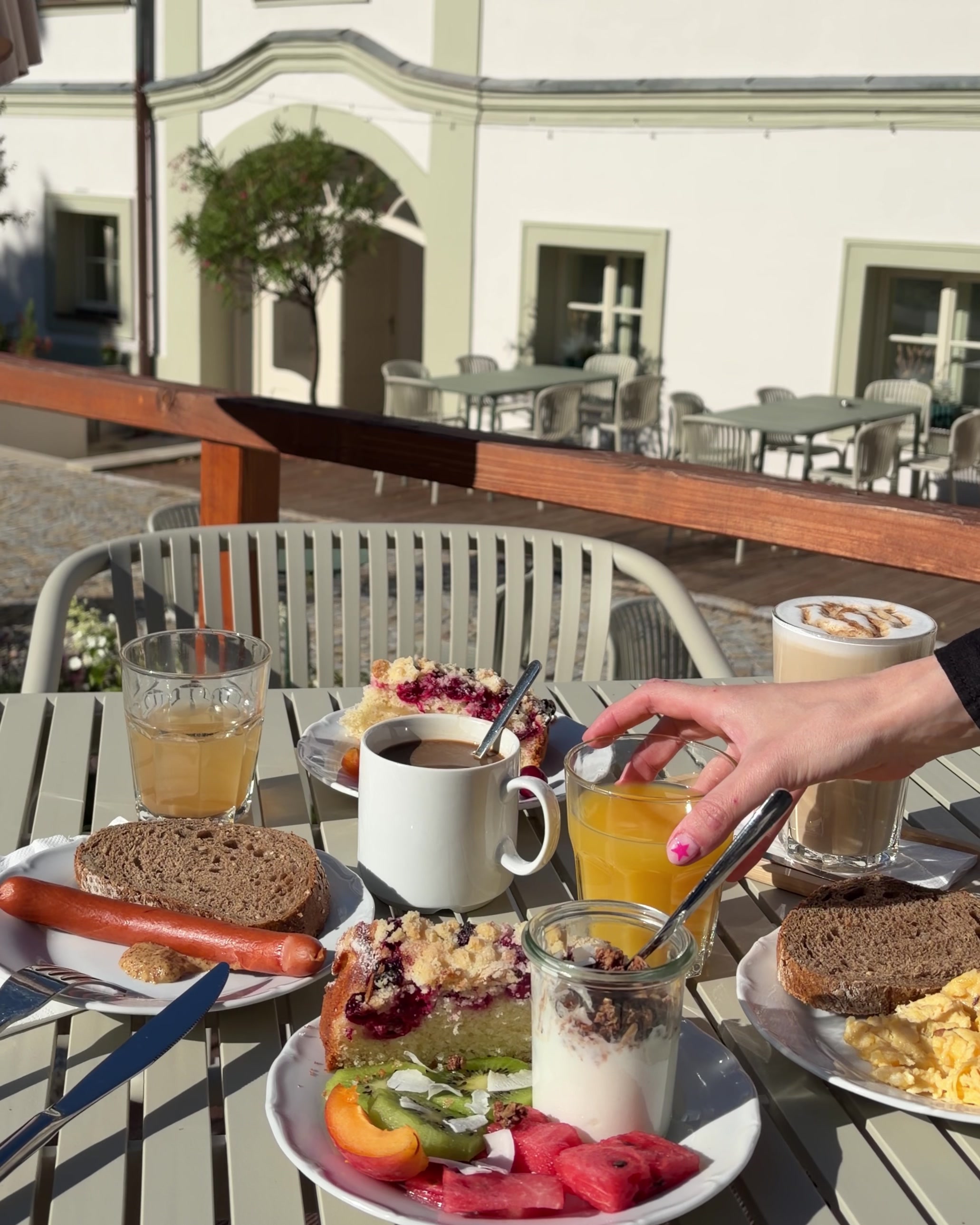 Polepšovna bistro foto 2 (náhled videa)