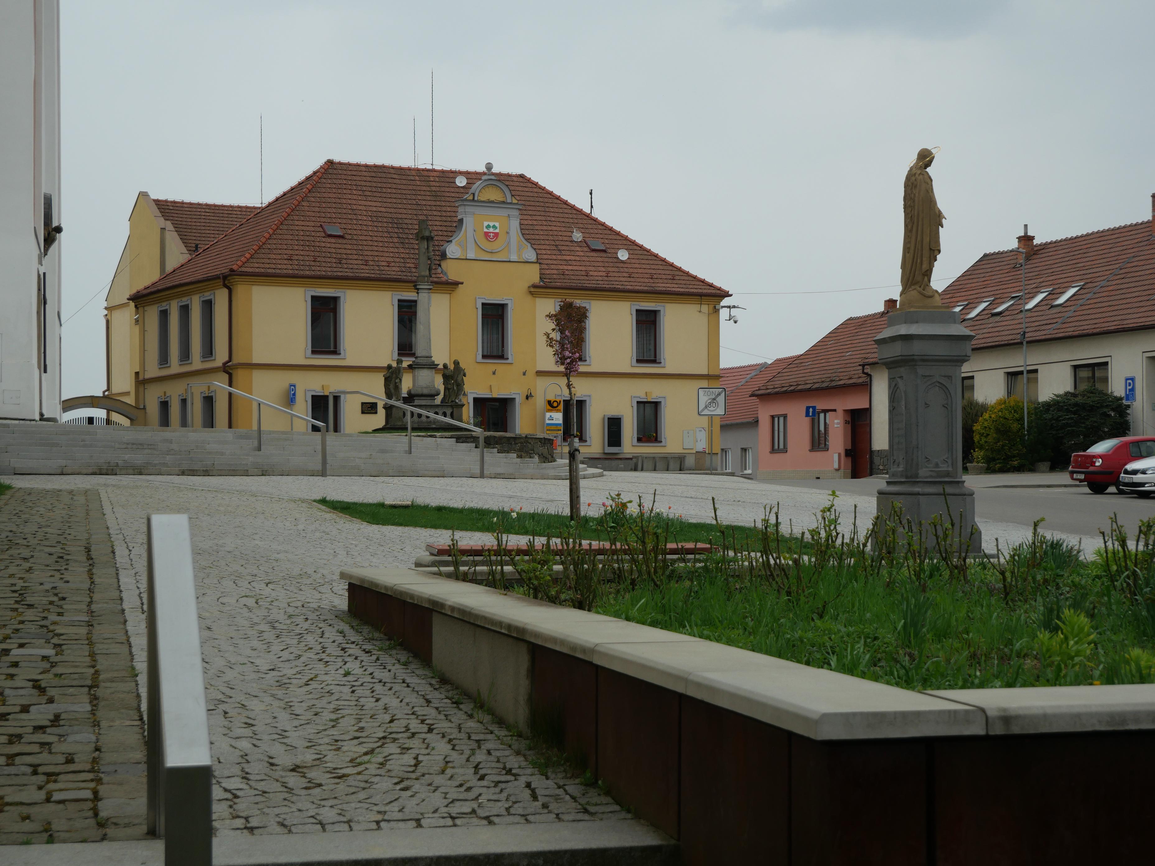 Pozořice - úřad městyse foto 4