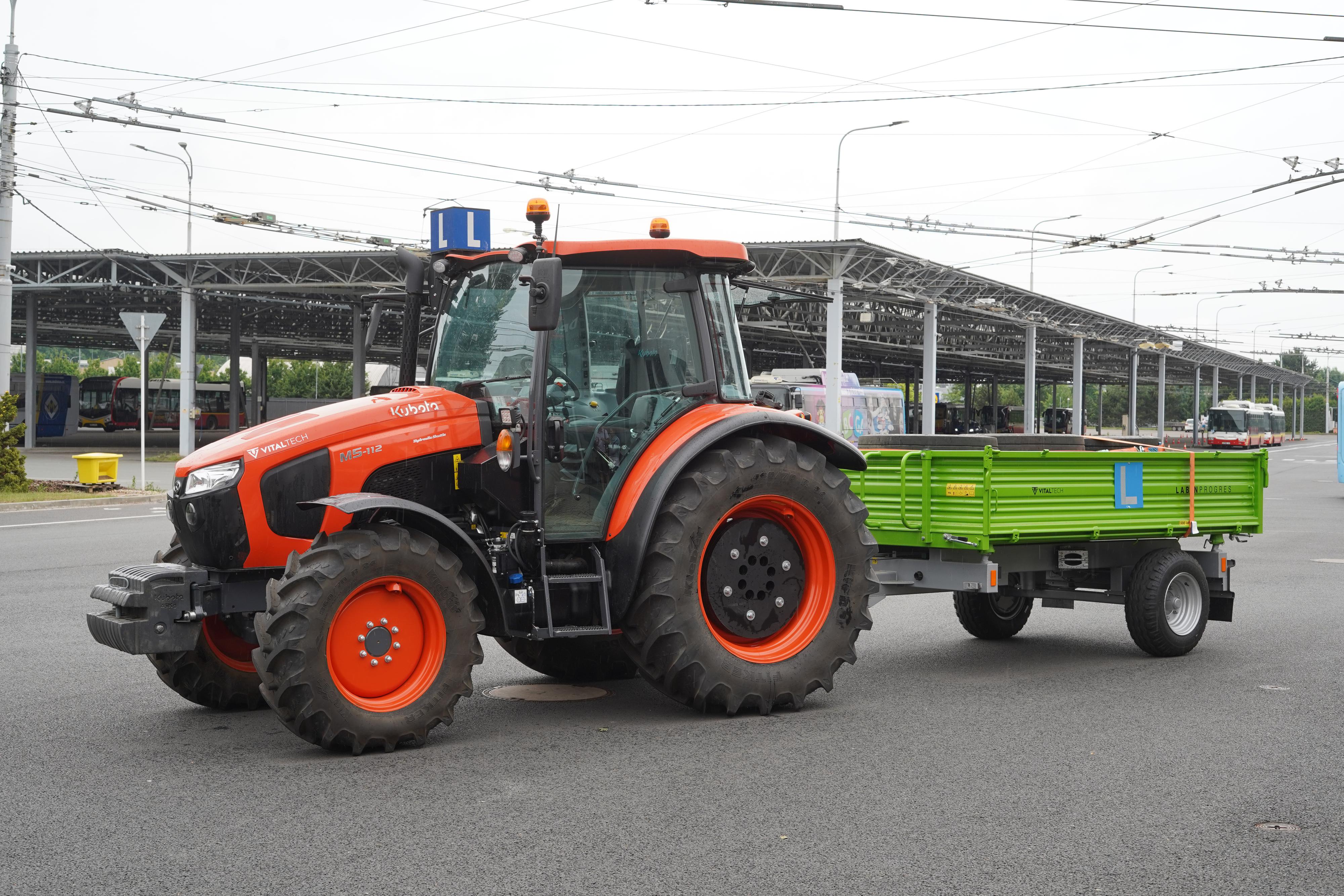 Autoškola Dopravní podnik města Hradce Králové foto 3