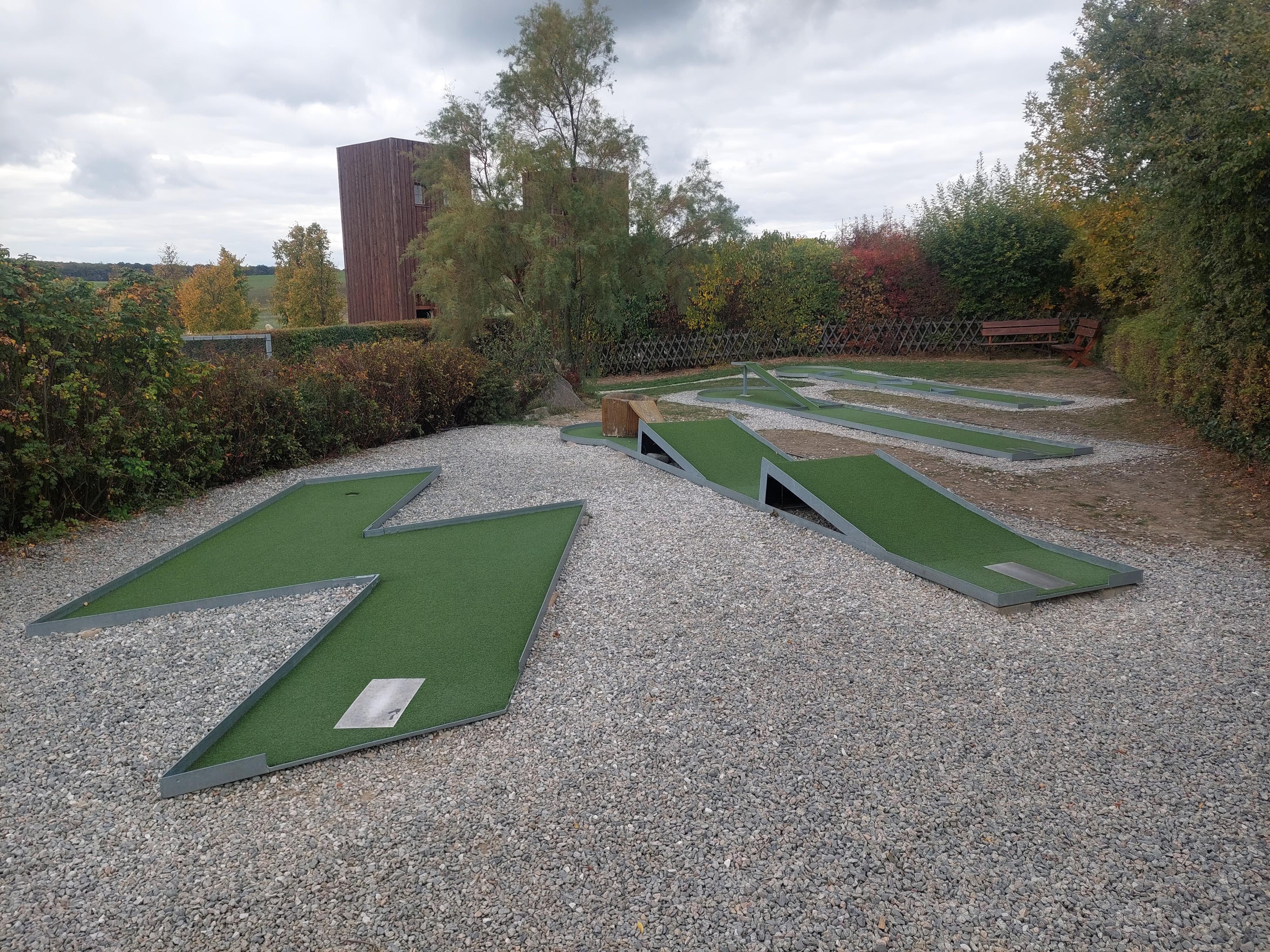 Minigolf Pod lopatkami - Bukovanský mlýn foto 5