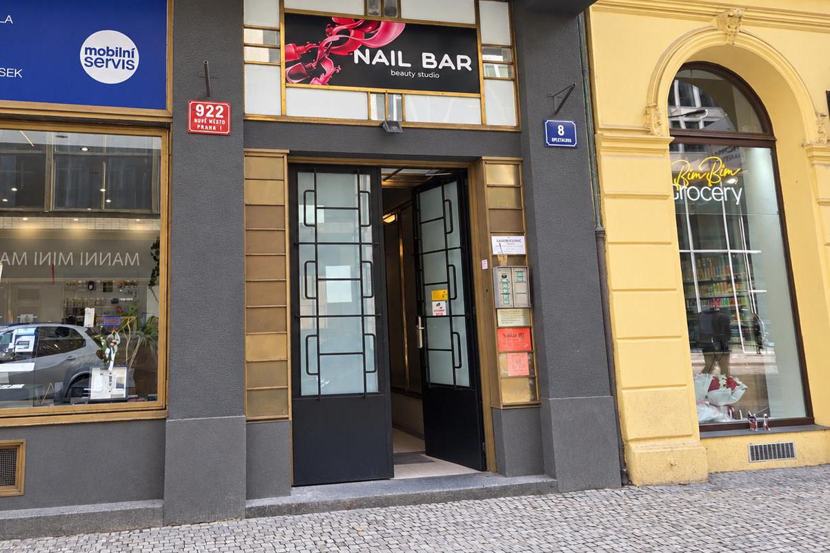NailBar