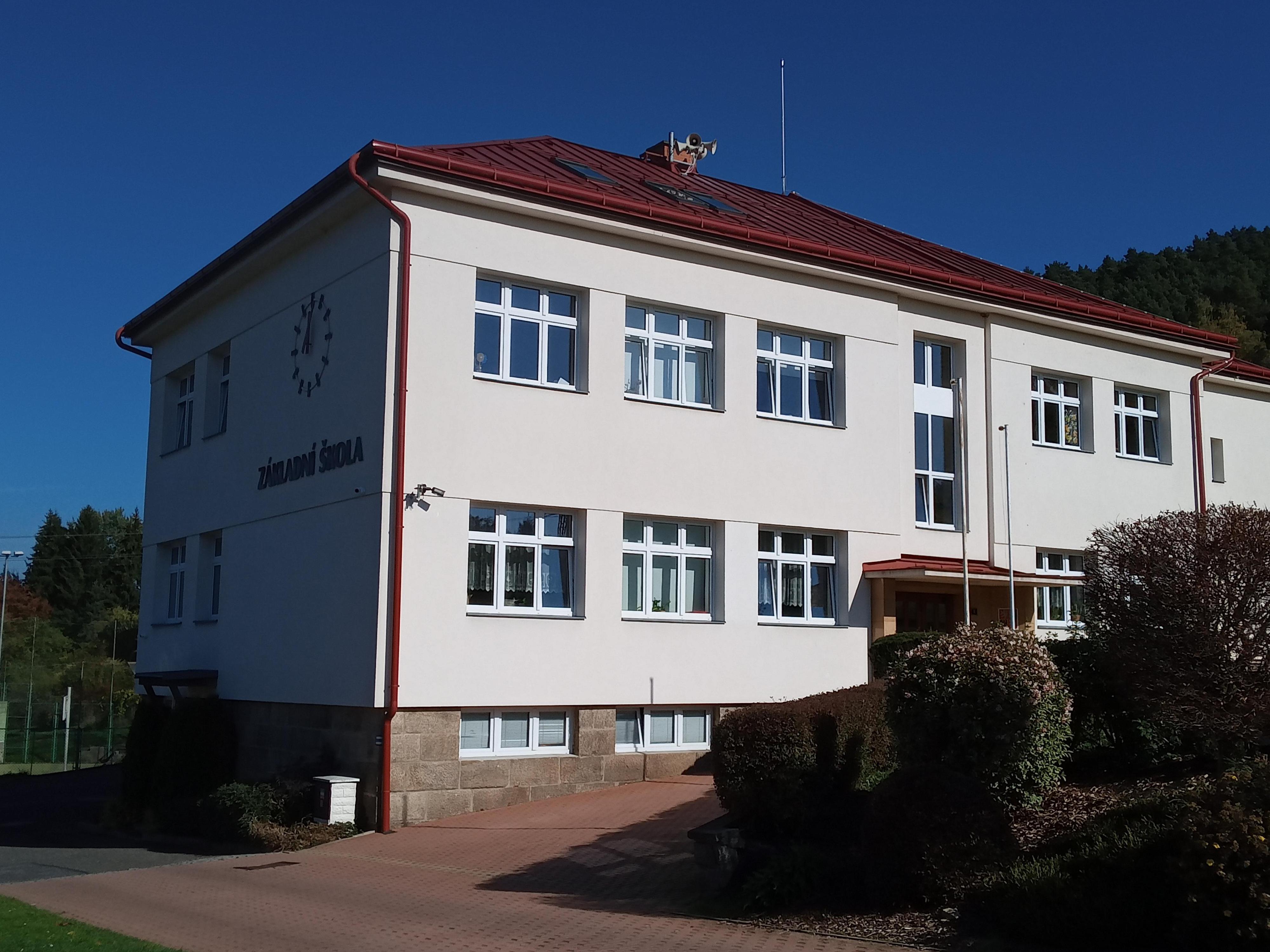 Základní škola Koberovy foto 6