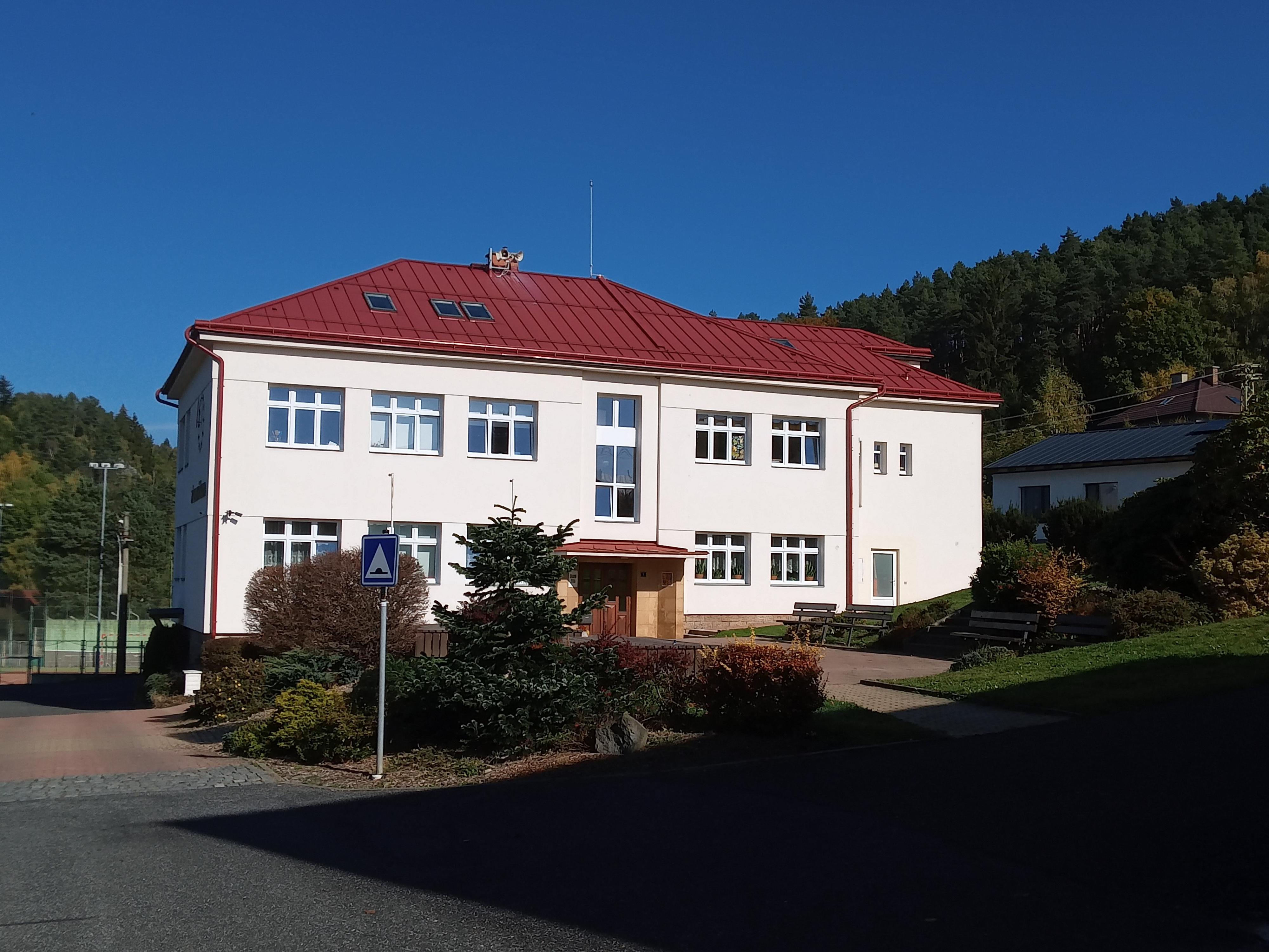 Základní škola Koberovy foto 5