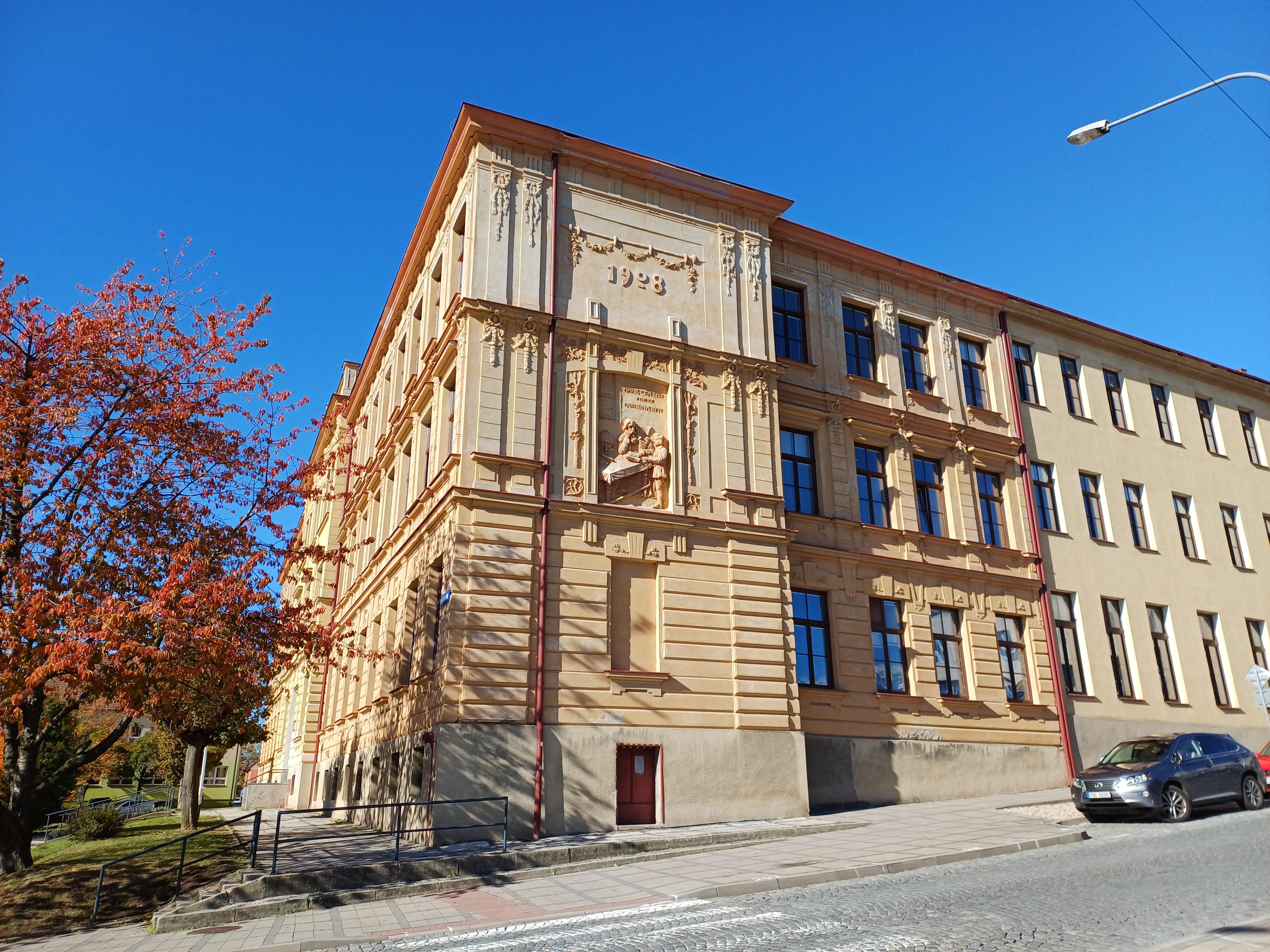 Základní škola, Uherský Brod, Mariánské náměstí 41, okres Uherské Hradiště foto 5